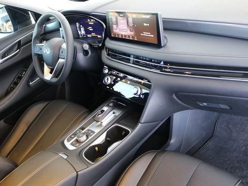 Certified 2025 INFINITI QX60 Luxe w/ Vision Package image 41