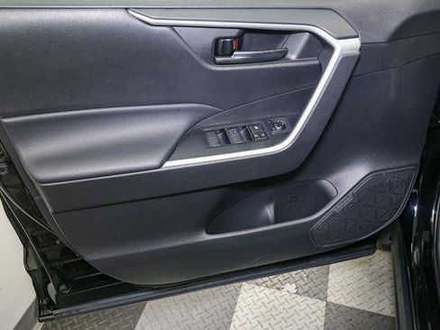 Used 2022 Toyota RAV4 LE image 38