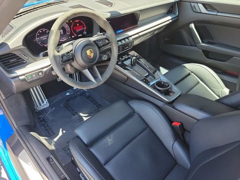 Certified 2025 Porsche 911 Carrera S RWD image 4