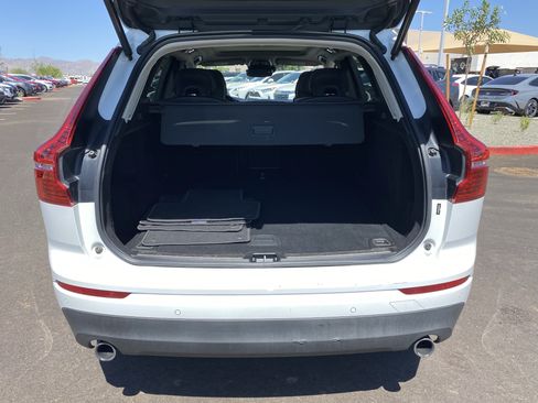 Used 2021 Volvo XC60 T5 Momentum FWD image 14