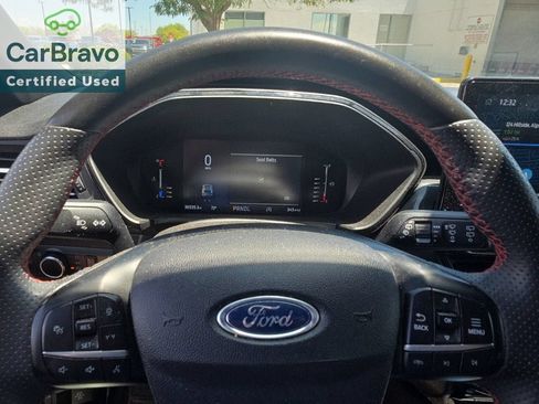 Used 2023 Ford Escape ST-Line w/ Tech Pack #1 AWD/4WD image 17