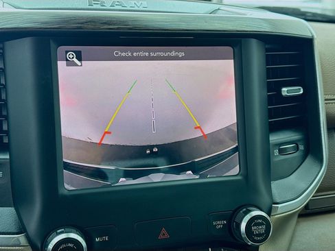 Used 2019 RAM 1500 Laramie image 10