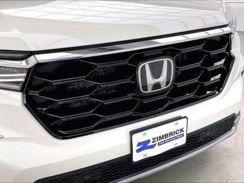 Certified 2025 Honda Pilot Touring image 31