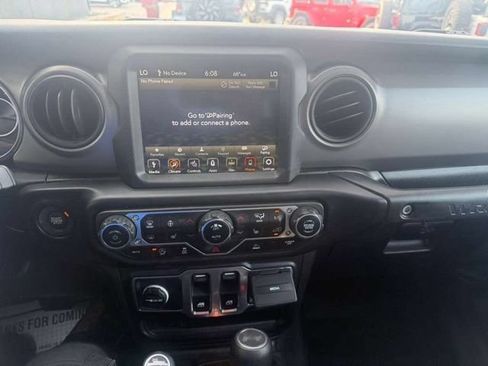 Used 2022 Jeep Wrangler Sport AWD/4WD image 14