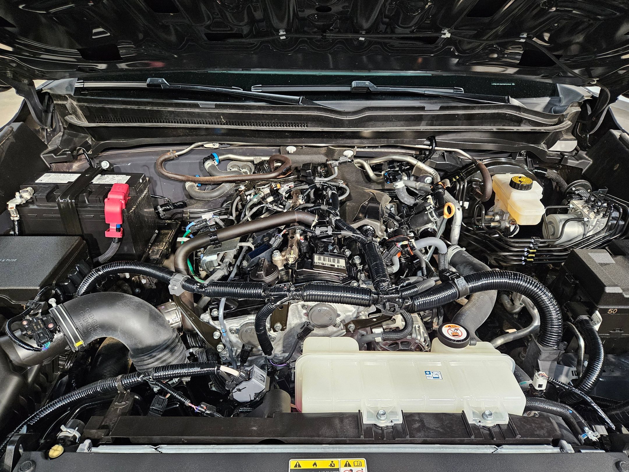 Certified 2025 Toyota Tacoma SR5 AWD/4WD image 19