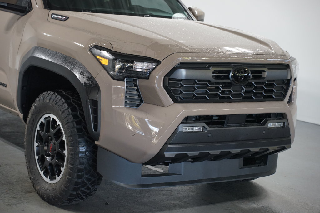 New 2026 Toyota Tacoma TRD Off-Road w/ TRD Off Road Upgrade Package AWD/4WD image 4