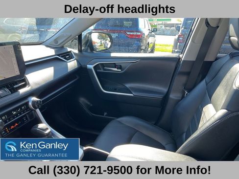 Used 2024 Toyota RAV4 Limited image 41