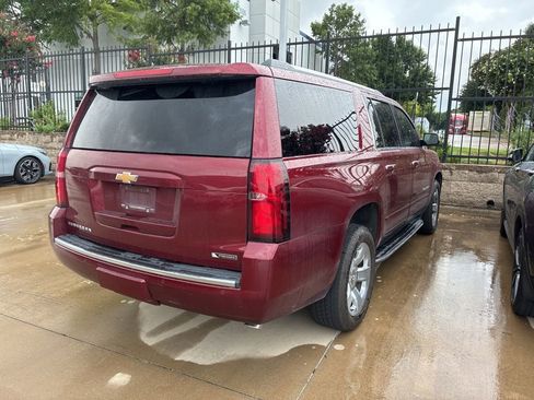 Used 2017 Chevrolet Suburban Premier RWD image 16