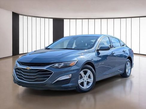 Used 2024 Chevrolet Malibu LS image 1