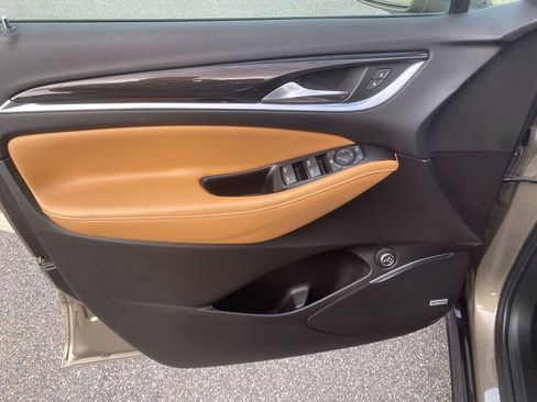 Used 2020 Buick Enclave Essence w/ Sound and Sites Package image 11