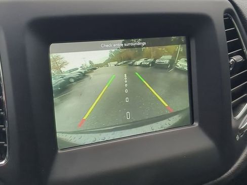 Used 2020 Jeep Compass Sport image 26