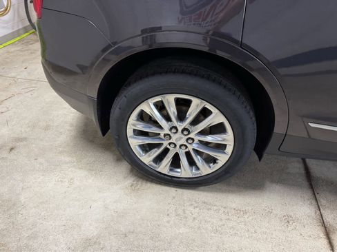 Used 2017 Cadillac XT5 Platinum AWD/4WD image 8