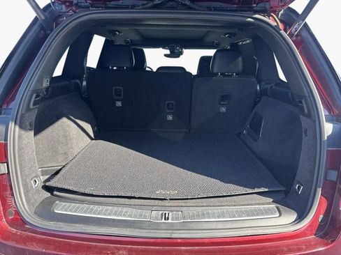 Used 2022 Jeep Grand Cherokee Summit w/ Luxury Tech Group V image 32