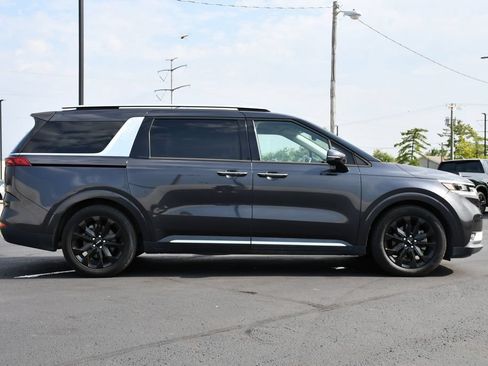 Used 2022 Kia Carnival SX Prestige FWD image 8