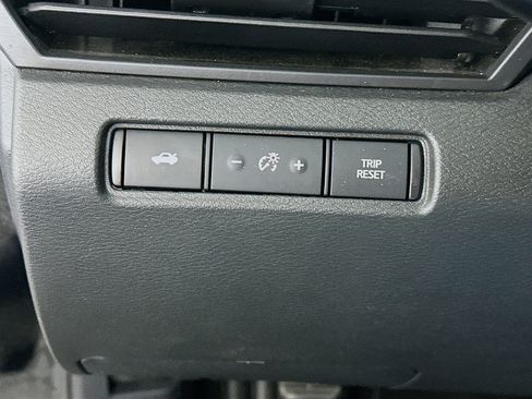 Used 2025 Nissan Altima 2.5 SV image 17