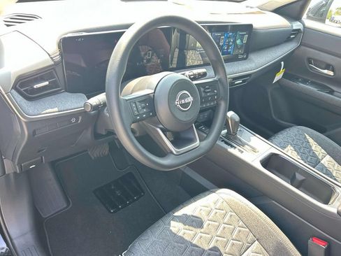 New 2026 Nissan Kicks SV w/ SV Premium Package FWD image 13