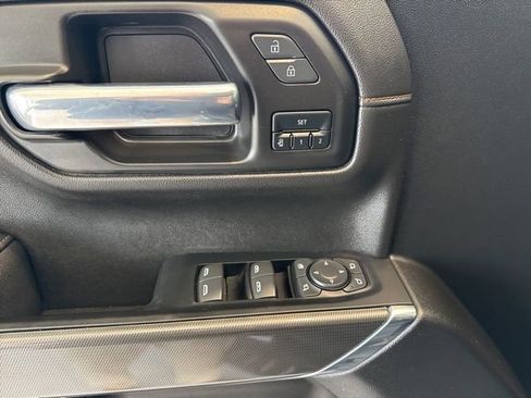 Used 2022 GMC Sierra 1500 AT4 w/ AT4 Premium Package image 11