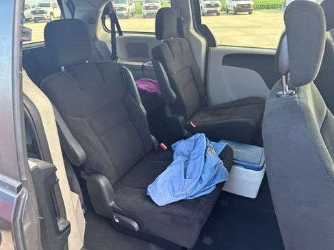 Used 2015 Dodge Grand Caravan SXT w/ UConnect Hands-Free Group FWD image 7