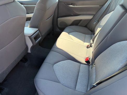 Used 2021 Toyota Camry LE FWD image 18