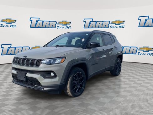 Used 2023 Jeep Compass Altitude w/ Sun and Sound Group image 4