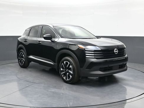 Certified 2025 Nissan Kicks SV image 1