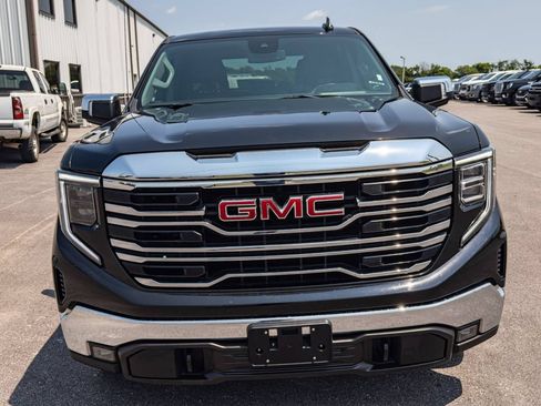 Used 2025 GMC Sierra 1500 SLT AWD/4WD image 5