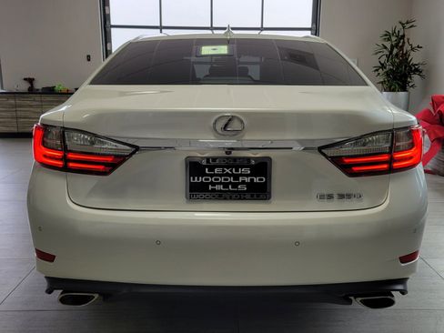 Used 2018 Lexus ES 350 w/ Premier Package FWD image 4