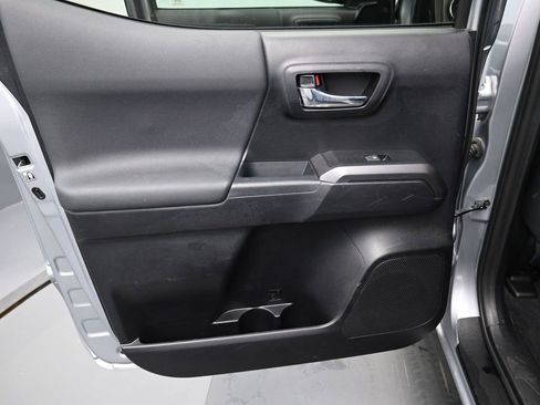 Certified 2020 Toyota Tacoma TRD Off-Road image 28