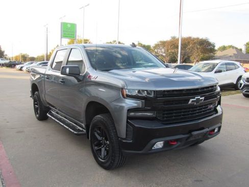 Used 2019 Chevrolet Silverado 1500 LT Trail Boss image 4
