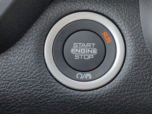 New 2026 RAM 1500 Express AWD/4WD image 30
