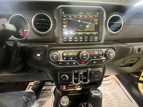 Used 2022 Jeep Wrangler Unlimited Rubicon 4xe w/ Cold Weather Group image 19