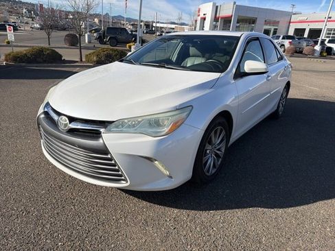Used 2016 Toyota Camry XLE image 5