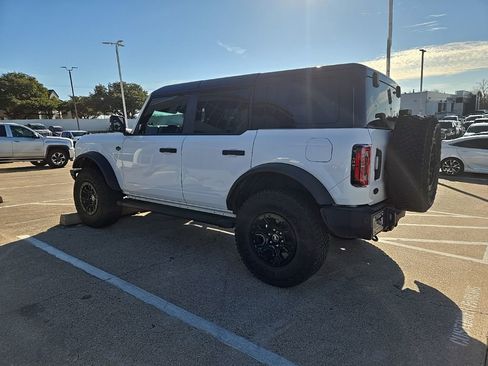 Used 2024 Ford Bronco Wildtrak image 11