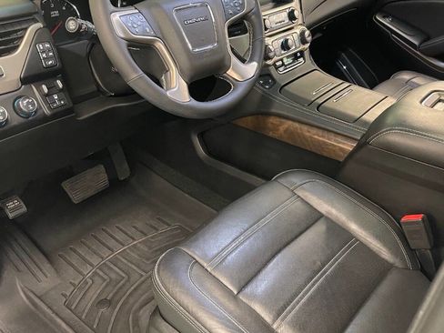 Used 2018 GMC Yukon Denali w/ Denali Ultimate Package AWD/4WD image 22