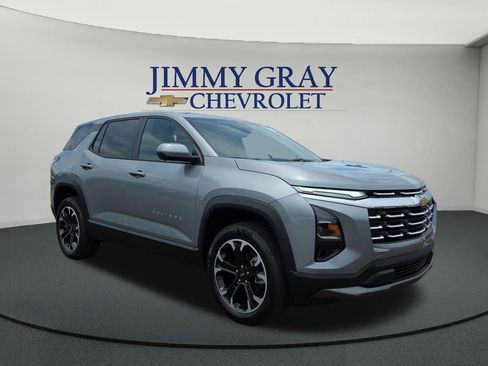 New 2026 Chevrolet Equinox LT w/ Convenience Package II FWD image 7