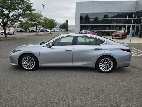 Used 2023 Lexus ES 350 w/ Accessory Package (Z1) FWD image 9