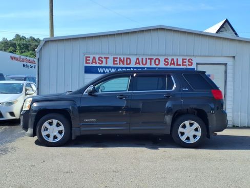 Used 2011 GMC Terrain SLE w/ LPO, Protection Package FWD image 2