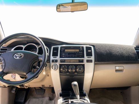 Used 2004 Toyota 4Runner 4WD image 16