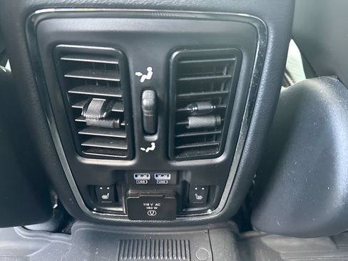 Used 2020 Jeep Grand Cherokee Trailhawk AWD/4WD image 28