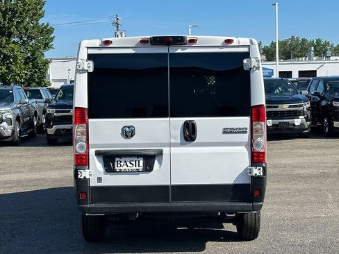 Used 2025 RAM ProMaster 2500 w/ U-Haul Equipment Group FWD image 7