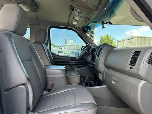 Used 2019 Nissan NV 3500 SV w/ Navigation Package image 10