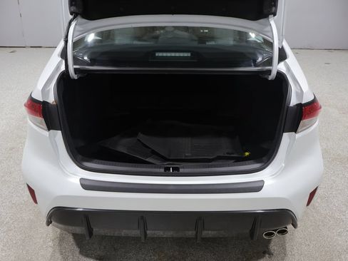 Used 2026 Toyota Corolla SE FWD image 18