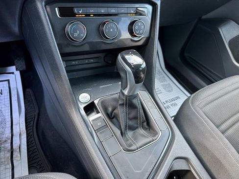 Used 2022 Volkswagen Tiguan S image 29