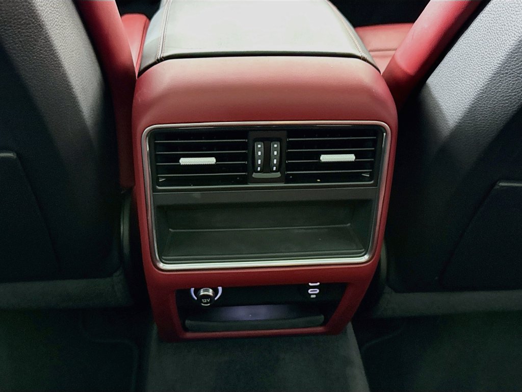 Certified 2023 Porsche Cayenne AWD/4WD image 26