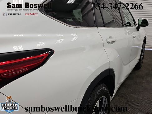 Used 2022 Toyota Highlander XLE FWD image 9