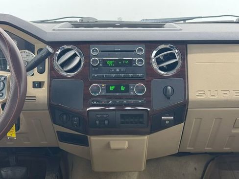 Used 2010 Ford F350 Lariat RWD image 4