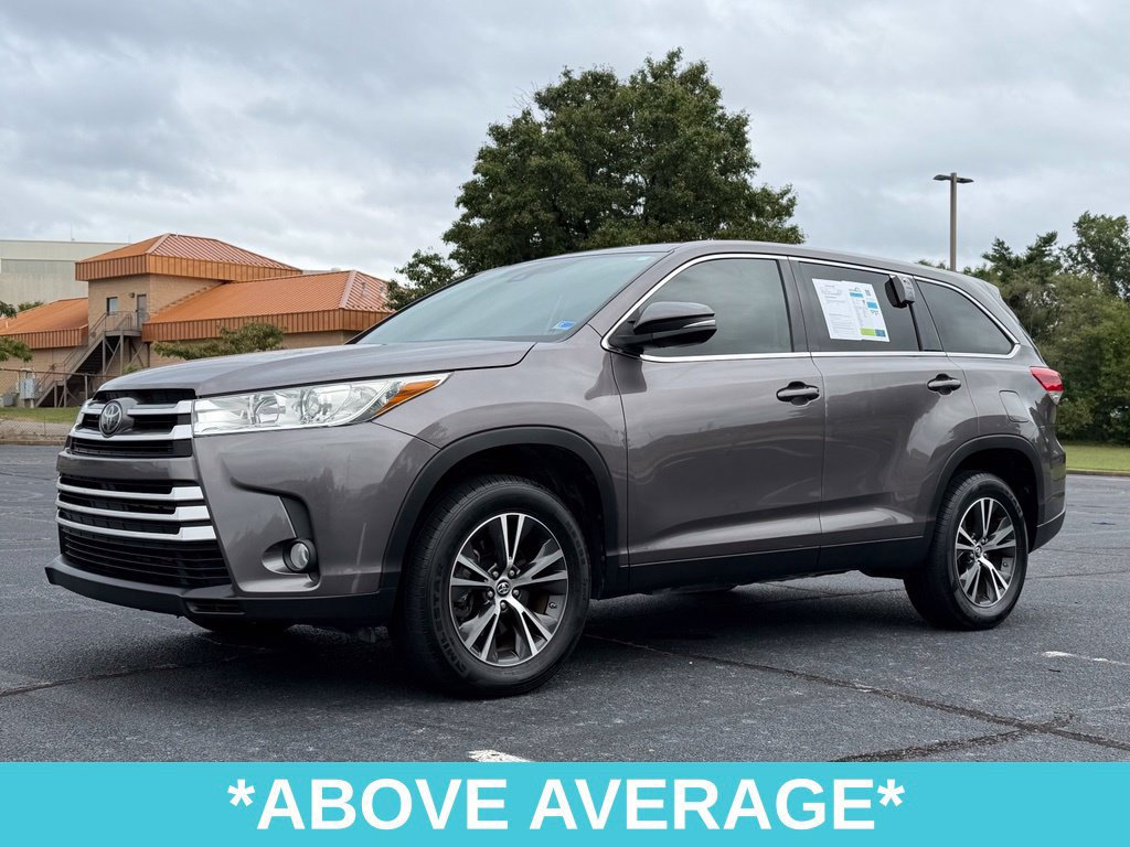 Used 2019 Toyota Highlander Plus FWD image 3