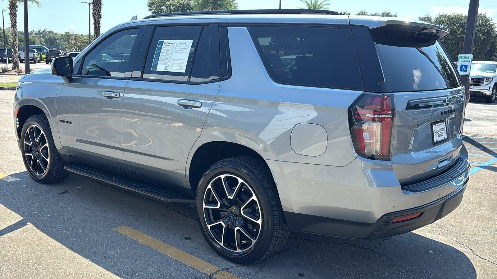 Used 2024 Chevrolet Tahoe RST w/ Luxury Package RWD image 5