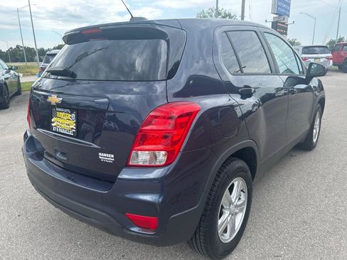 Used 2019 Chevrolet Trax LS w/ Tint and Cruise Package FWD image 5