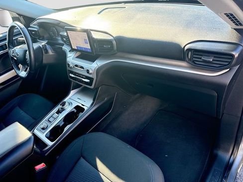 Used 2022 Ford Explorer XLT w/ Class IV Trailer Tow Package image 31